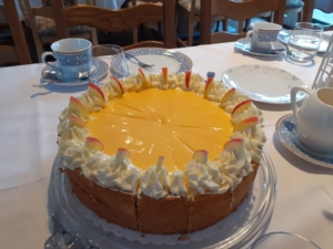 Apfel Wein Torte mit Eierlikör 1
